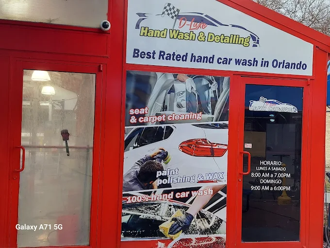 DLuxe Hand Wash and Detailing sign in Orlando